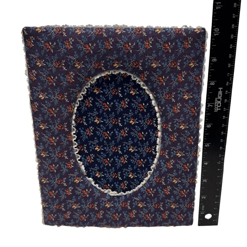 Vintage Style Floral Fabric Picture Frame 8x10 Oval Lace Cottagecore Calico